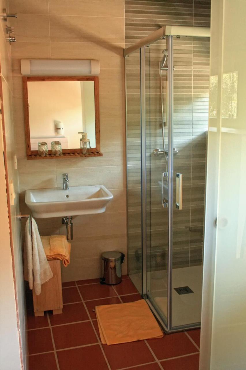 Habitación Triple Confort con ducha